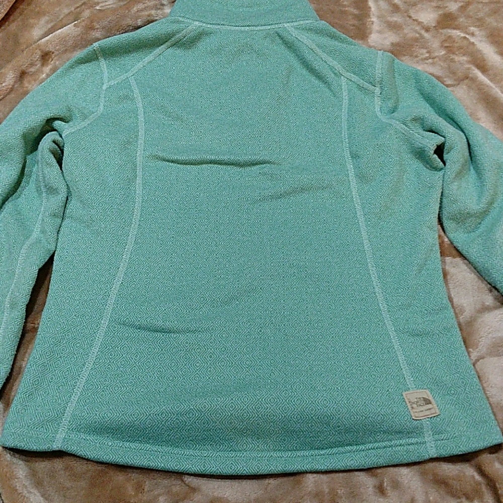 Northface Pull Over - image 2